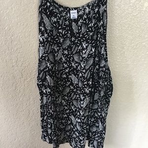 Old Navy Tee XXL